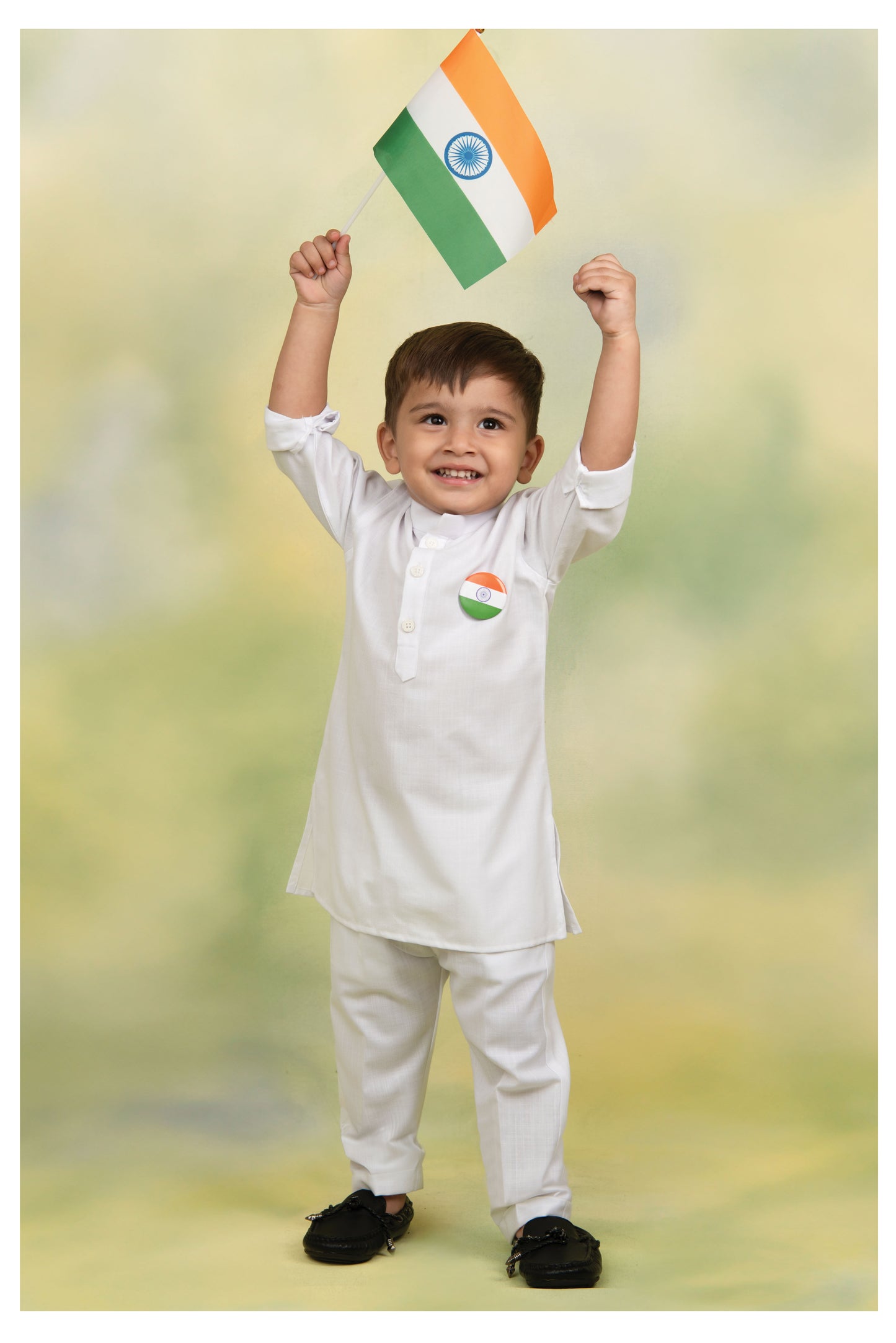 Cotton Blended Woven Full Sleeves Independence Day Special Kurta Pajama Set with Badge and Indian Flag- White