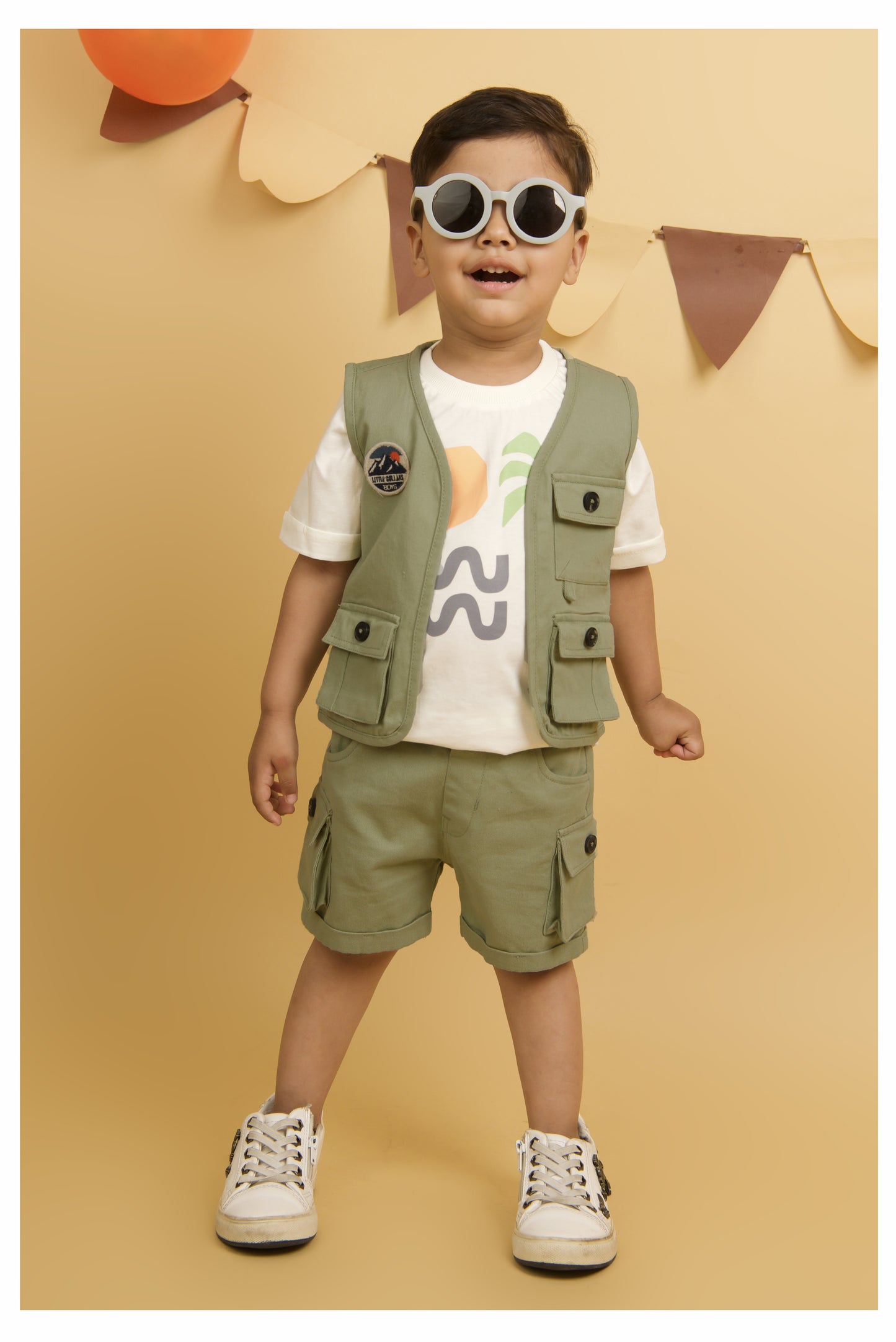 Casual Cotton Multi Pocket Cargo Sleeveless Gilet Jacket Half Sleeves Tshirt Half Pant Co-ord Set - Green