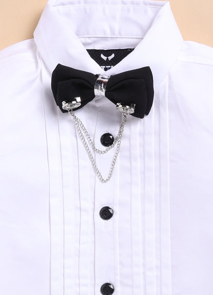 Jacquard Woven Full Sleeves Floral Waistcoat Pant with Shirt Bow and Brooch Jacket Set- Silver