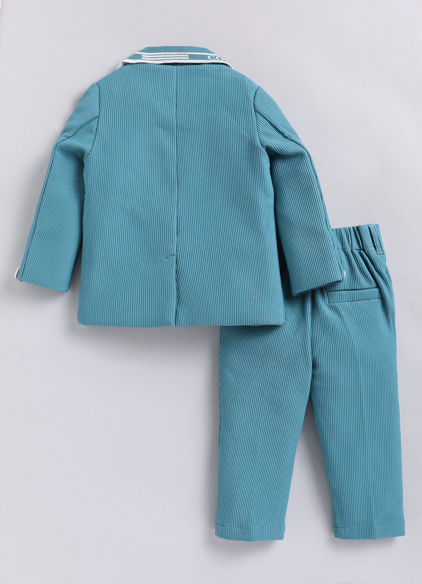 Boys Knitted Full Sleeves Solid Blazer with Bright T shirt, Matching Trousers Coord Set with keychain Coat Set - Green