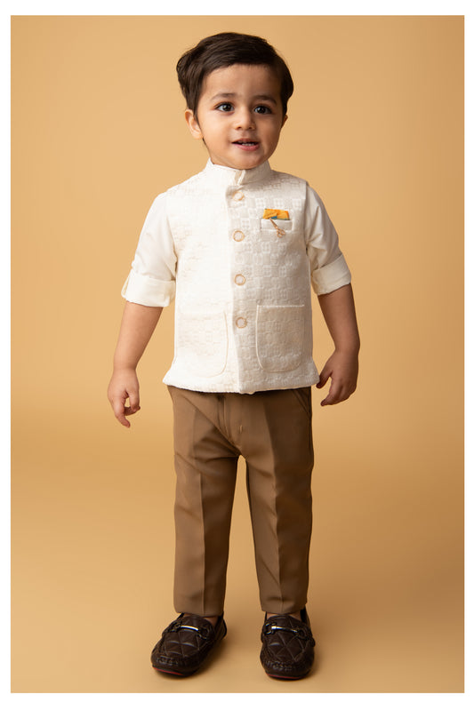 Blended Self Design Jaquard Full Sleeves Nehru Jacket Pant, Shirt, with Brooch Partywear Set- Cream